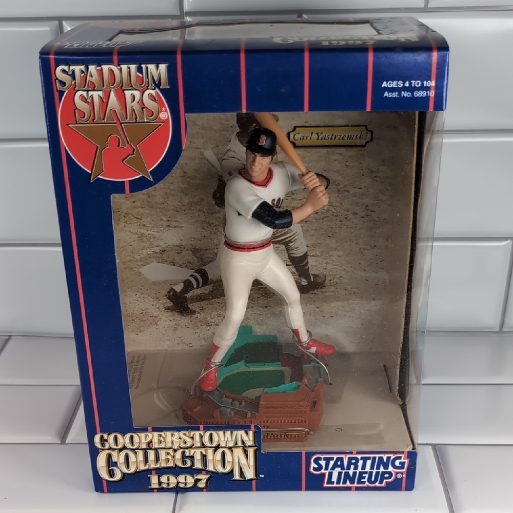 Starting Lineup Carl Yastrzemski Figurine Cooperstown Collection 1997 NIB SEALED